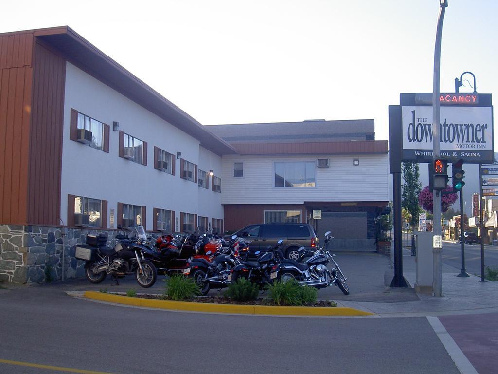 Downtowner Motor Inn Creston Exterior foto