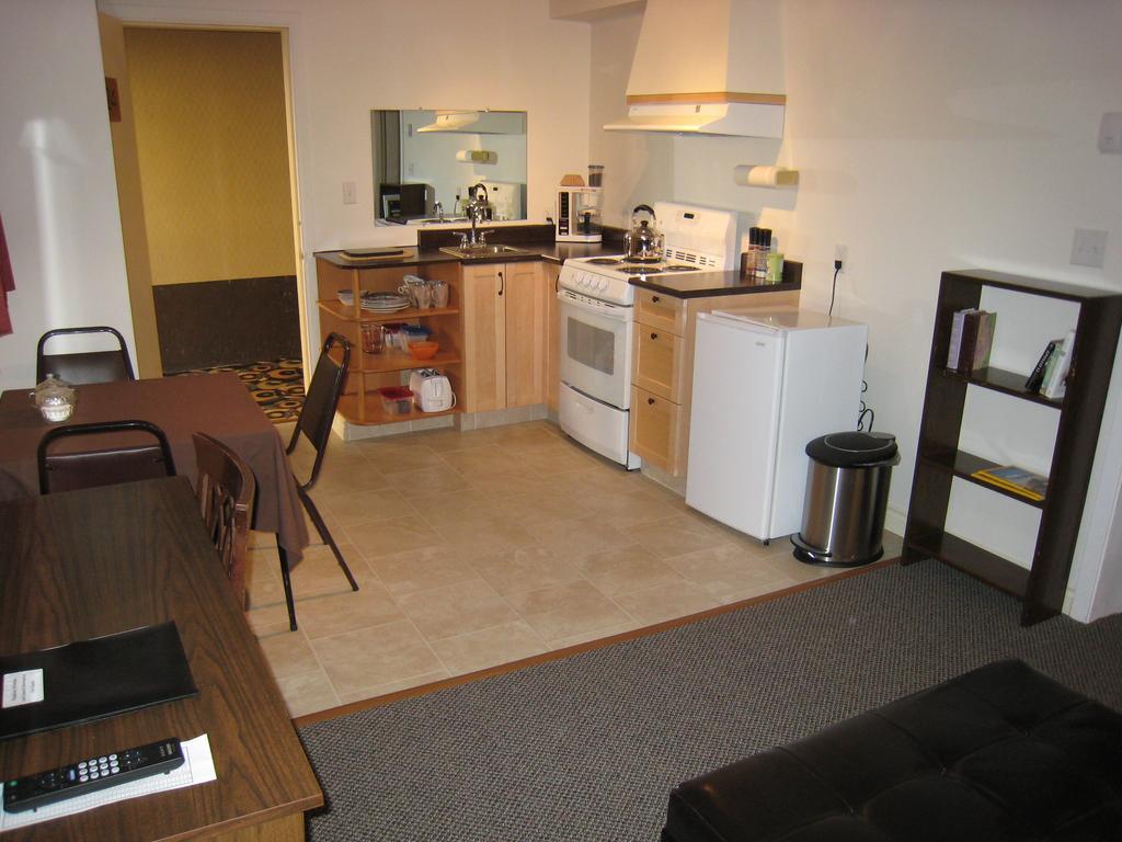 Downtowner Motor Inn Creston Habitación foto