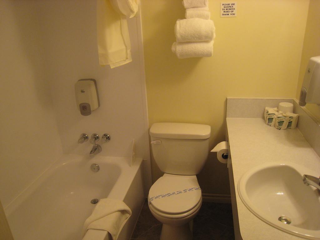 Downtowner Motor Inn Creston Habitación foto