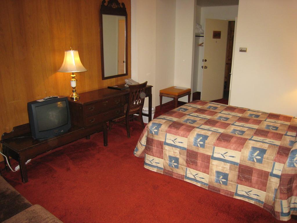 Downtowner Motor Inn Creston Habitación foto
