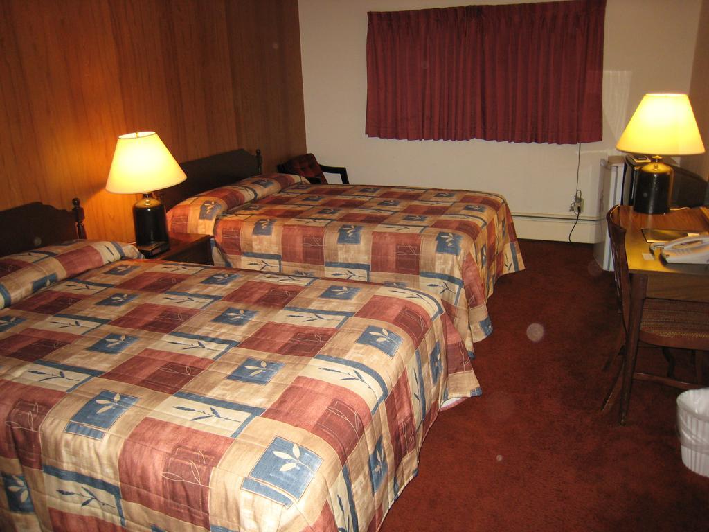 Downtowner Motor Inn Creston Habitación foto
